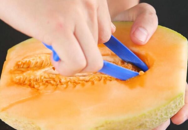 Stainless Steel Kitchen Utensils Multifunctional Peeling Blade - Image 2