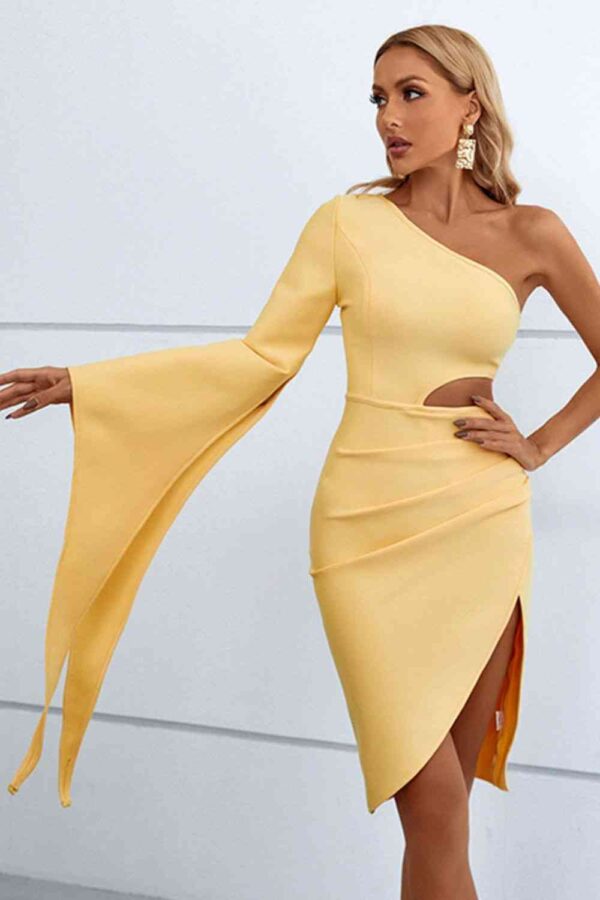 Cutout Split Flare Sleeve One-Shoulder Dress - Image 4