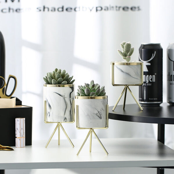 Marble Pattern Standing Vases - Image 2