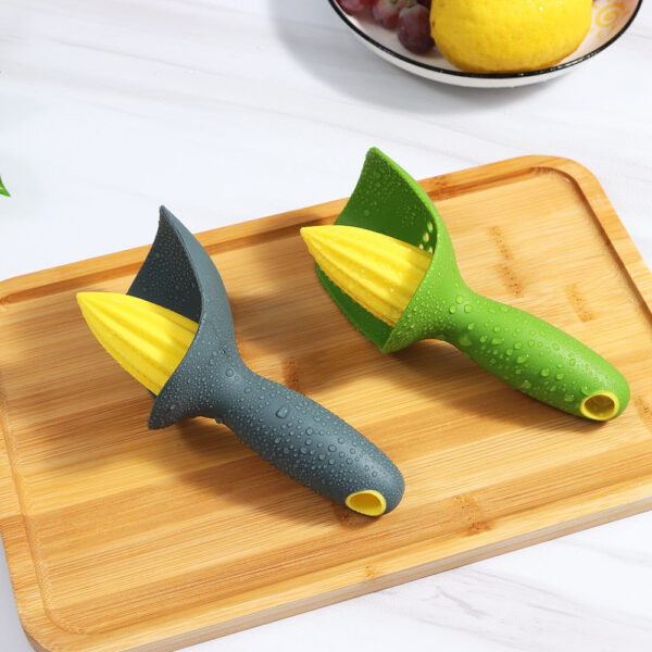 Portable Manual Fruit Squeezer - Image 9