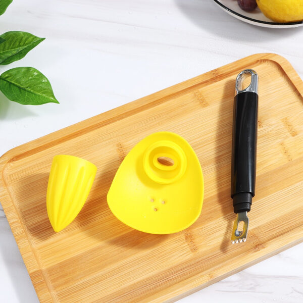 Portable Manual Fruit Squeezer - Image 4