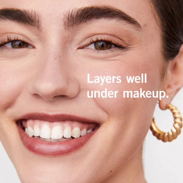 Weightless Liquid Mineral Sunscreen with Zinc Oxide SPF 30 - Image 7